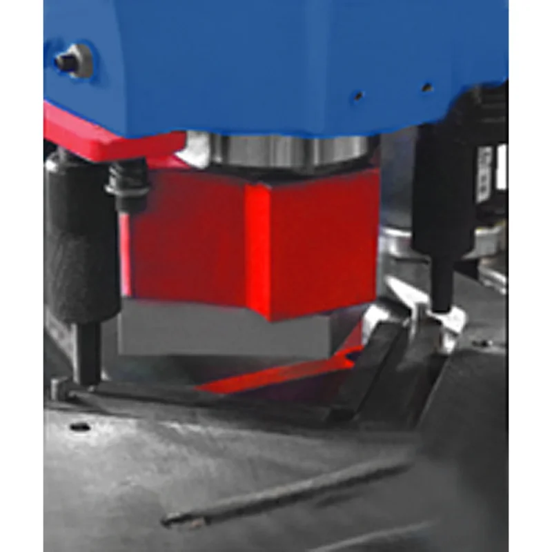 Produktbild von V-Messersatz 100 x 100 mm für Ausklinkstation inklusive Aufnahmen und Tisch für HPS 85 DS
