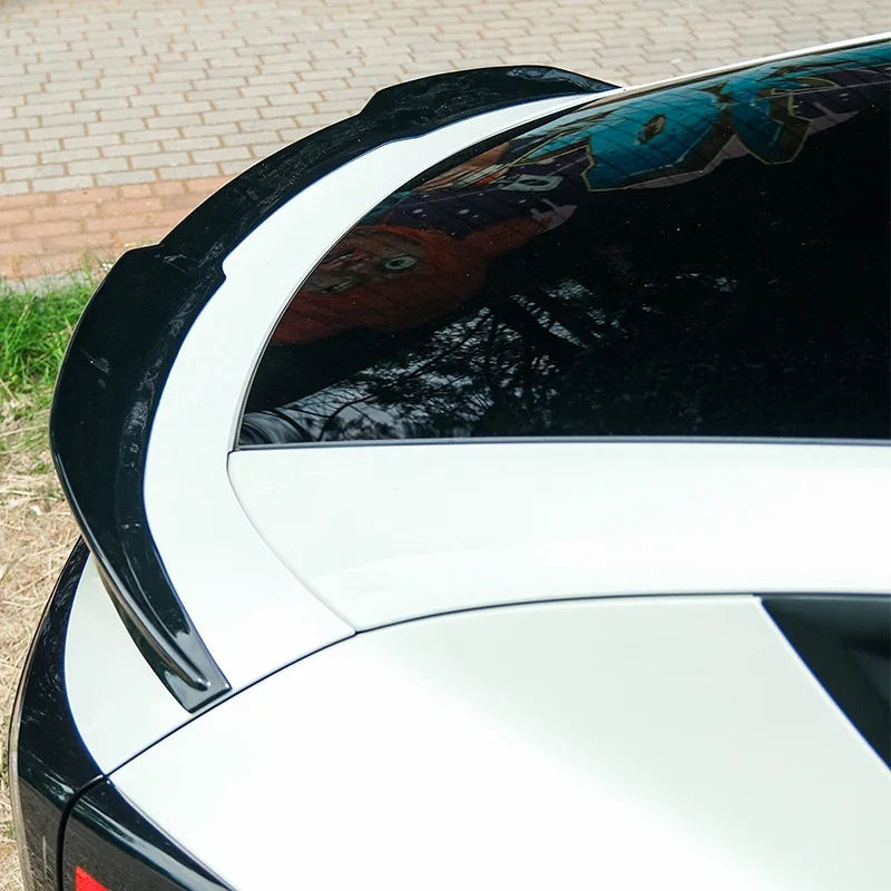 OneWay, Bagspoiler, Blank sort, passer til Tesla Model Y 'Juniper' FL (2025-)